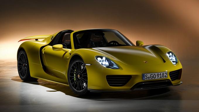 La 918 Spyder est la Porsche homologuée pour la route qui passe le plus vite de 0 à 100 km/h: 2,6 secondes seulement.